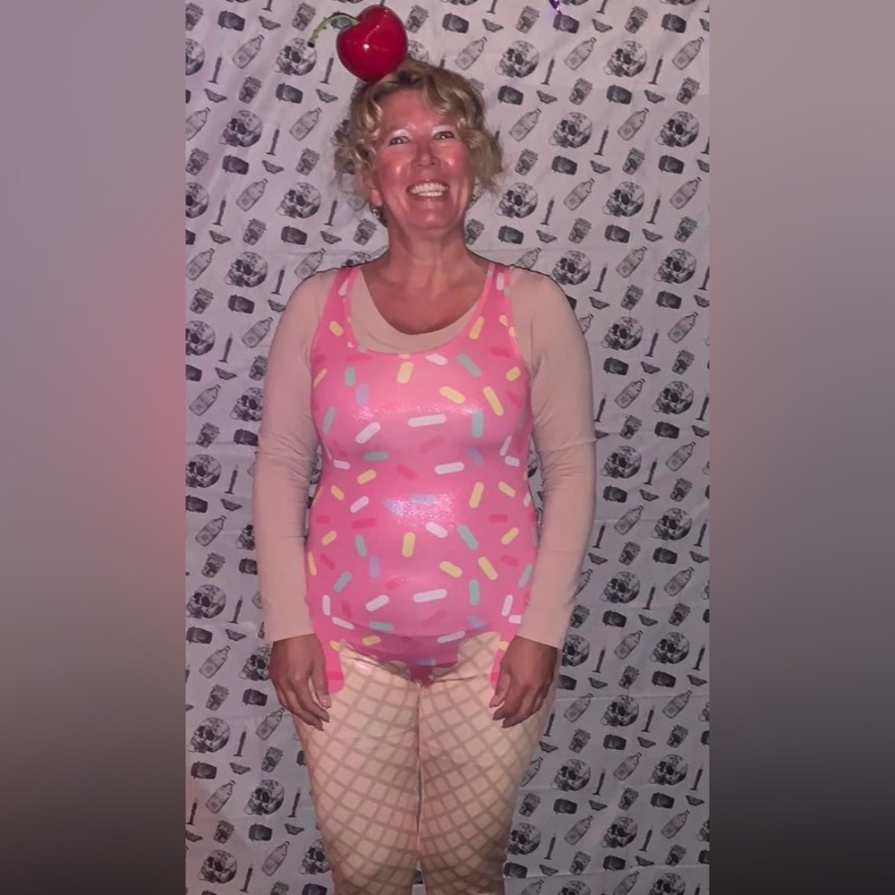 Women’s ice cream cone costume